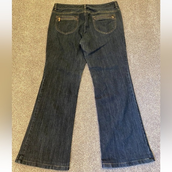Michael Kors Women's Boot Cut Jeans Mid Rise Blue Denim Stretch Pockets Size 12 - Picture 4 of 12